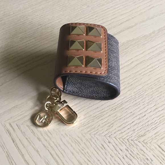 Michael Kors Brown Acorn Studded AirPod Clipcase - Picture 2 of 11
